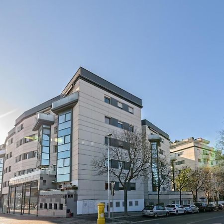 Calido Apartamento Con Piscina En Barcelona リポリェット エクステリア 写真